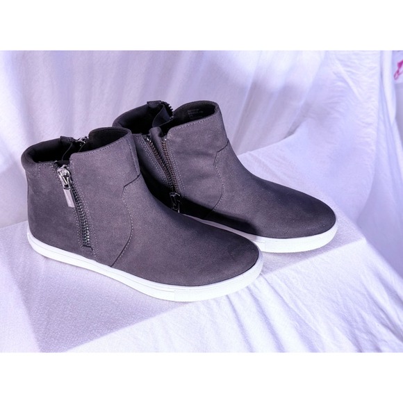 Bass Silvie Womens 7.5M Grey Suede Like Textile Side Zip Ankle Boot Sneakers - Picture 2 of 9